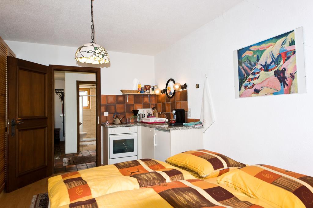 Studio In Chasa Quirin Цернец Экстерьер фото