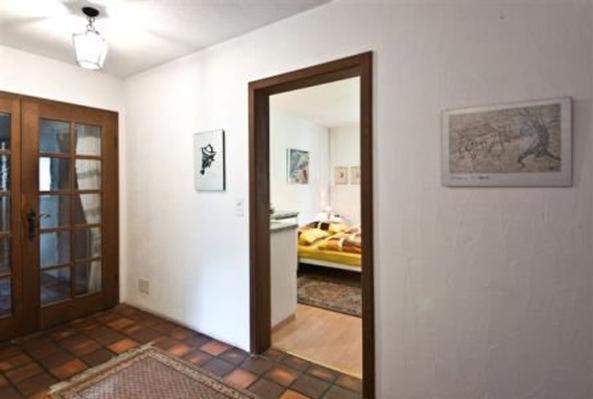 Studio In Chasa Quirin Цернец Номер фото